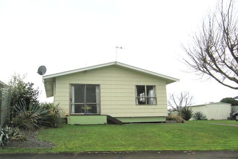 Photo of property in 11 Pryde Place, Feilding, 4702