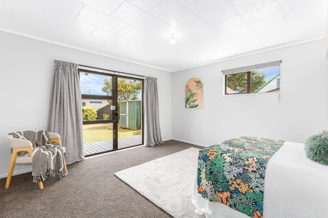 Photo of property in 28 Mercury Way, Whitby, Porirua, 5024