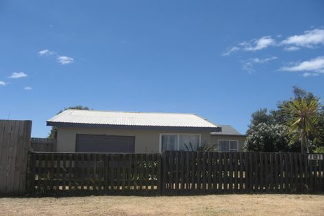 Photo of property in 181 Pukehina Parade, Pukehina, 3189
