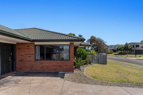 Photo of property in 1 Rangitukehu Street, Ohope, 3121