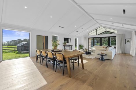 Photo of property in 58 Kidd Road, Waiuku, 2682