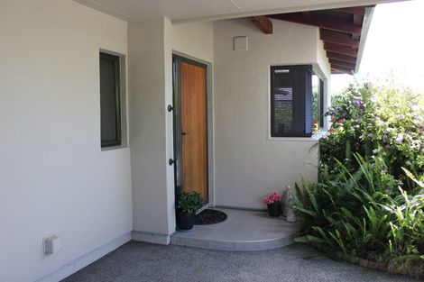Photo of property in 2 Saint Hill Lane, Havelock North, 4130
