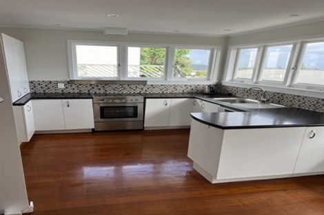 Photo of property in 1/276 Rangatira Road, Beach Haven, Auckland, 0626