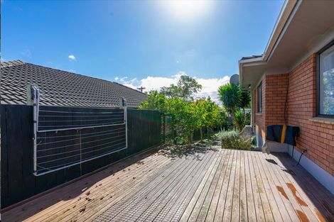 Photo of property in 1/10 Bolton Street, Blockhouse Bay, Auckland, 0600