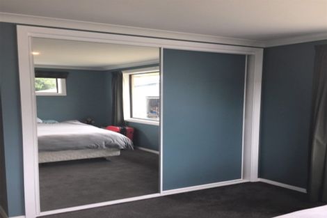 Photo of property in 87 Farquhars Road, Redwood, Christchurch, 8051