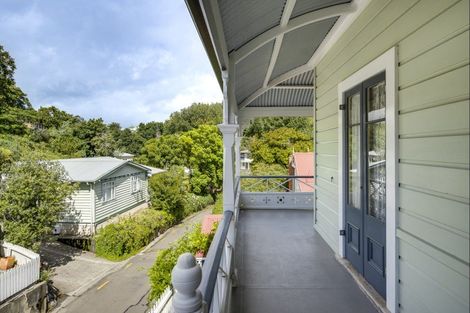 Photo of property in 2 Cameron Road, Bluff Hill, Napier, 4110