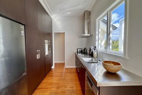 Photo of property in 43 Balmain Road, Birkenhead, Auckland, 0626