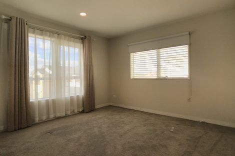 Photo of property in 103 Medallion Drive, Oteha, Auckland, 0632
