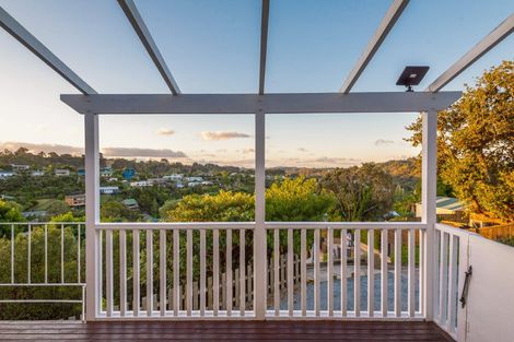 Photo of property in 10 Gurnard Road, Stillwater, Silverdale, 0993