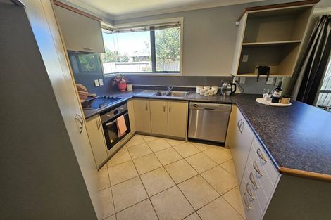 Photo of property in 11 Mckenzie Place, Rototuna North, Hamilton, 3210