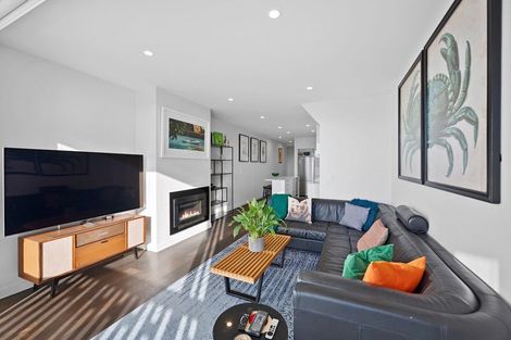 Photo of property in 9/83 Hinemoa Street, Birkenhead, Auckland, 0626