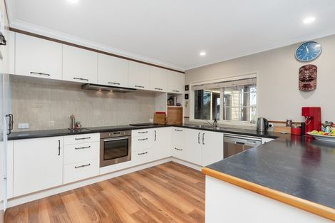 Photo of property in 33 Cotswold Place, Ohauiti, Tauranga, 3112