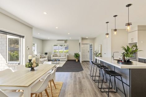 Photo of property in 7 Frederick Place, Whalers Gate, New Plymouth, 4310