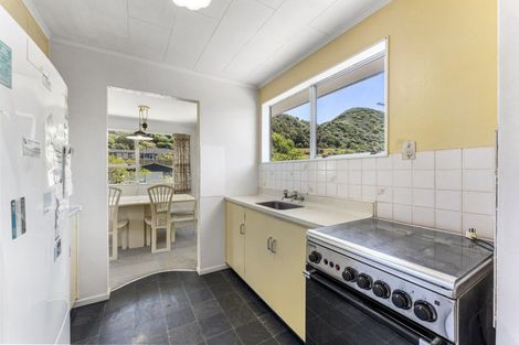 Photo of property in 24 Hartford Crescent, Totara Park, Upper Hutt, 5018