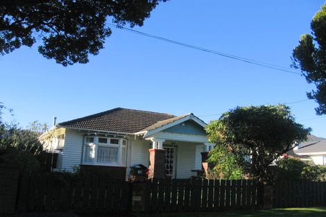 Photo of property in 2/18 Kauri, Woburn, Lower Hutt, 5011