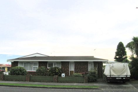 Photo of property in 1 Matai Street, Waikanae, 5036