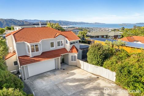 Photo of property in 115 Normandale Road, Normandale, Lower Hutt, 5010