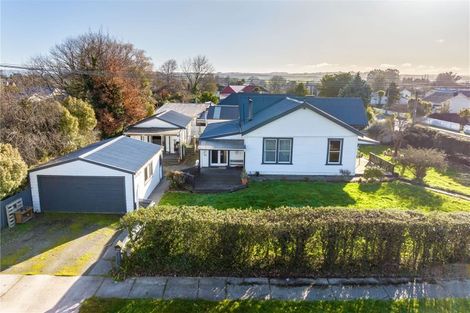 Photo of property in 102 Johnson Street, Milton, 9220