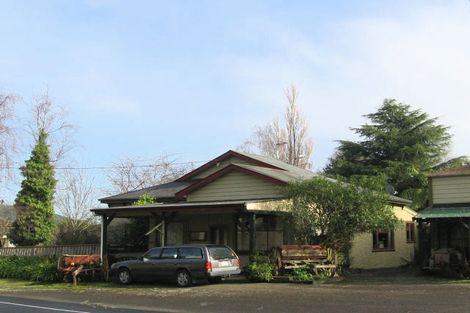 Photo of property in 11 Fitzherbert East Road, Aokautere, Palmerston North, 4471