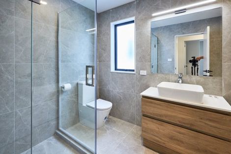 Photo of property in 36d Eastern Beach Road, Bucklands Beach, Auckland, 2012