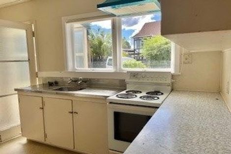 Photo of property in 6/17 Swanson Road, Henderson, Auckland, 0610