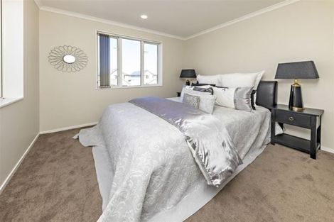 Photo of property in 27 Bellbird Street, Papakura, 2110