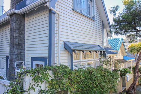 Photo of property in 16 Newman Terrace, Thorndon, Wellington, 6011