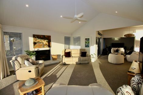 Photo of property in 7 Capstan Crescent, Whitianga, 3510