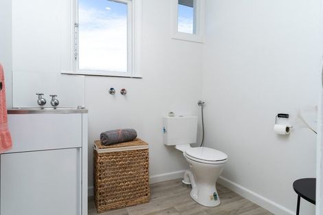 Photo of property in 17 Woodgrove Avenue, North New Brighton, Christchurch, 8083