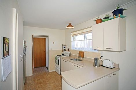 Photo of property in 6 Karnak Crescent, Russley, Christchurch, 8042