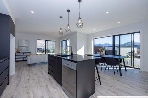 Photo of property in 27 The Heights Avenue, Wanaka, 9305