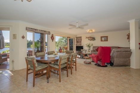 Photo of property in 38 Motukorure Parade, Cooks Beach, Whitianga, 3591