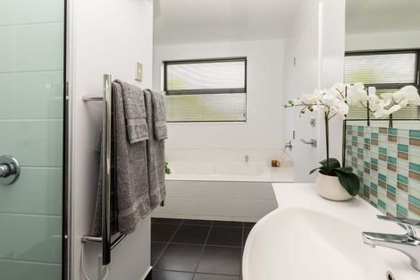 Photo of property in 15a Tomes Road, St Albans, Christchurch, 8052