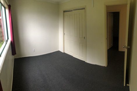 Photo of property in 9d Edgecombe Street, Newlands, Wellington, 6037