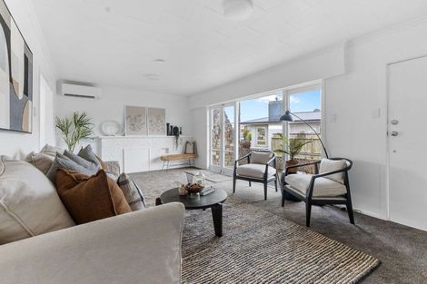 Photo of property in 31 Trafalgar Street, Westown, New Plymouth, 4310