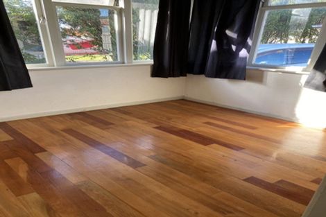 Photo of property in 36 Fairdene Avenue, Henderson, Auckland, 0610