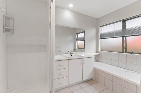 Photo of property in 1/238 Botany Road, Golflands, Auckland, 2013