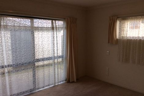 Photo of property in 3b Charlenne Close, Ranui, Auckland, 0612