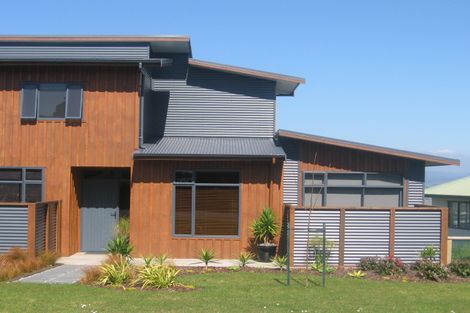 Photo of property in 87 Centennial Drive, Whitianga, 3510