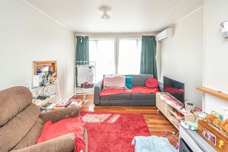 Photo of property in 6 Tiki Street, Castlecliff, Whanganui, 4501