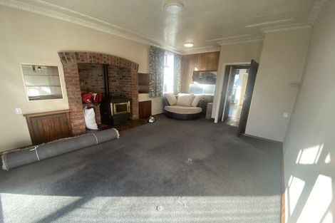 Photo of property in 107 Macandrew Road, South Dunedin, Dunedin, 9012
