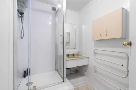 Photo of property in 82b Woodglen Road, Glen Eden, Auckland, 0602