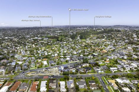 Photo of property in 1/625 Beach Road, Rothesay Bay, Auckland, 0630