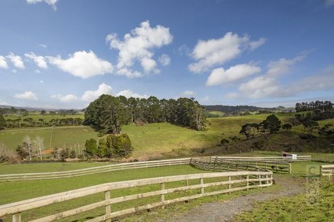 Photo of property in 175 Hanham Road, Kumeu, 0891