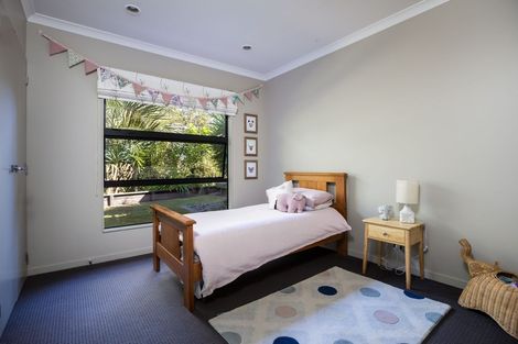 Photo of property in 69a Karamea Street, Whalers Gate, New Plymouth, 4310