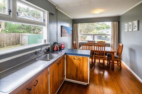 Photo of property in 219 Dowse Drive, Maungaraki, Lower Hutt, 5010