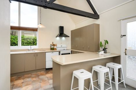 Photo of property in 9 Palliser Place, Milson, Palmerston North, 4414