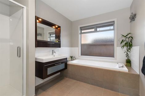 Photo of property in 34 Somerton Drive, Huntington, Hamilton, 3210