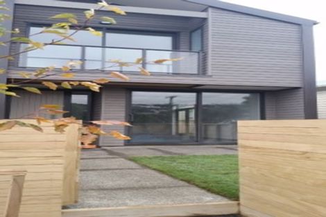 Photo of property in 1/74 Derwent Street, Island Bay, Wellington, 6023