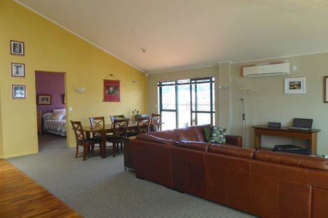 Photo of property in Tennyson Apartments, 3/25 Tennyson Street, Te Aro, Wellington, 6011